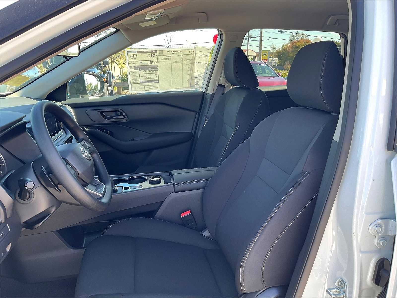New 2025 Nissan Rogue S image 10