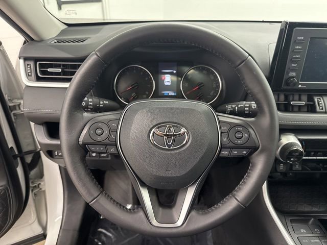 Used 2022 Toyota RAV4 XLE Premium AWD/4WD image 29