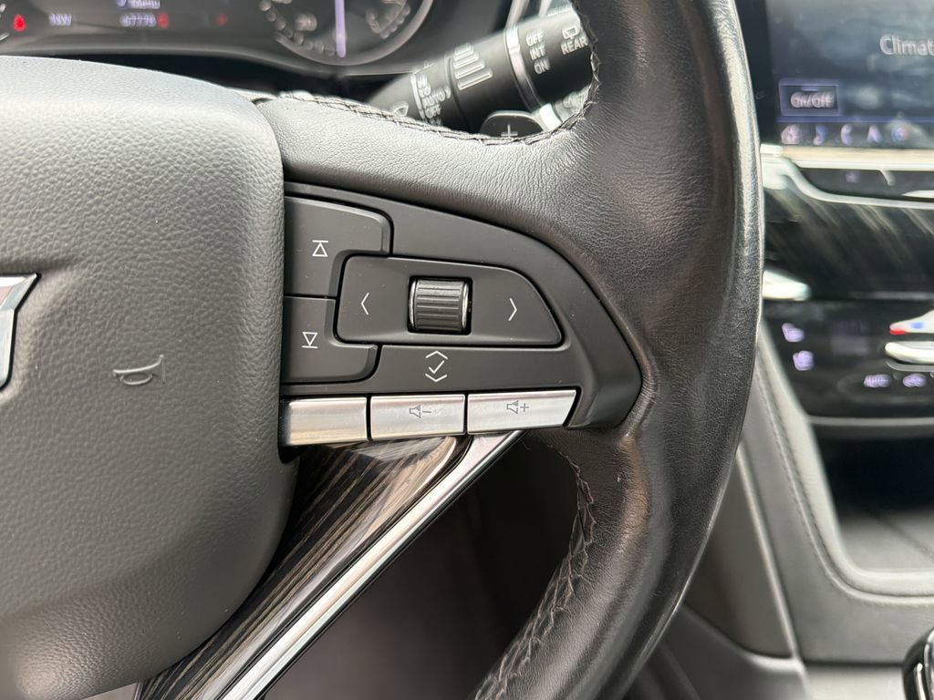 Used 2023 Cadillac XT6 Premium Luxury image 28