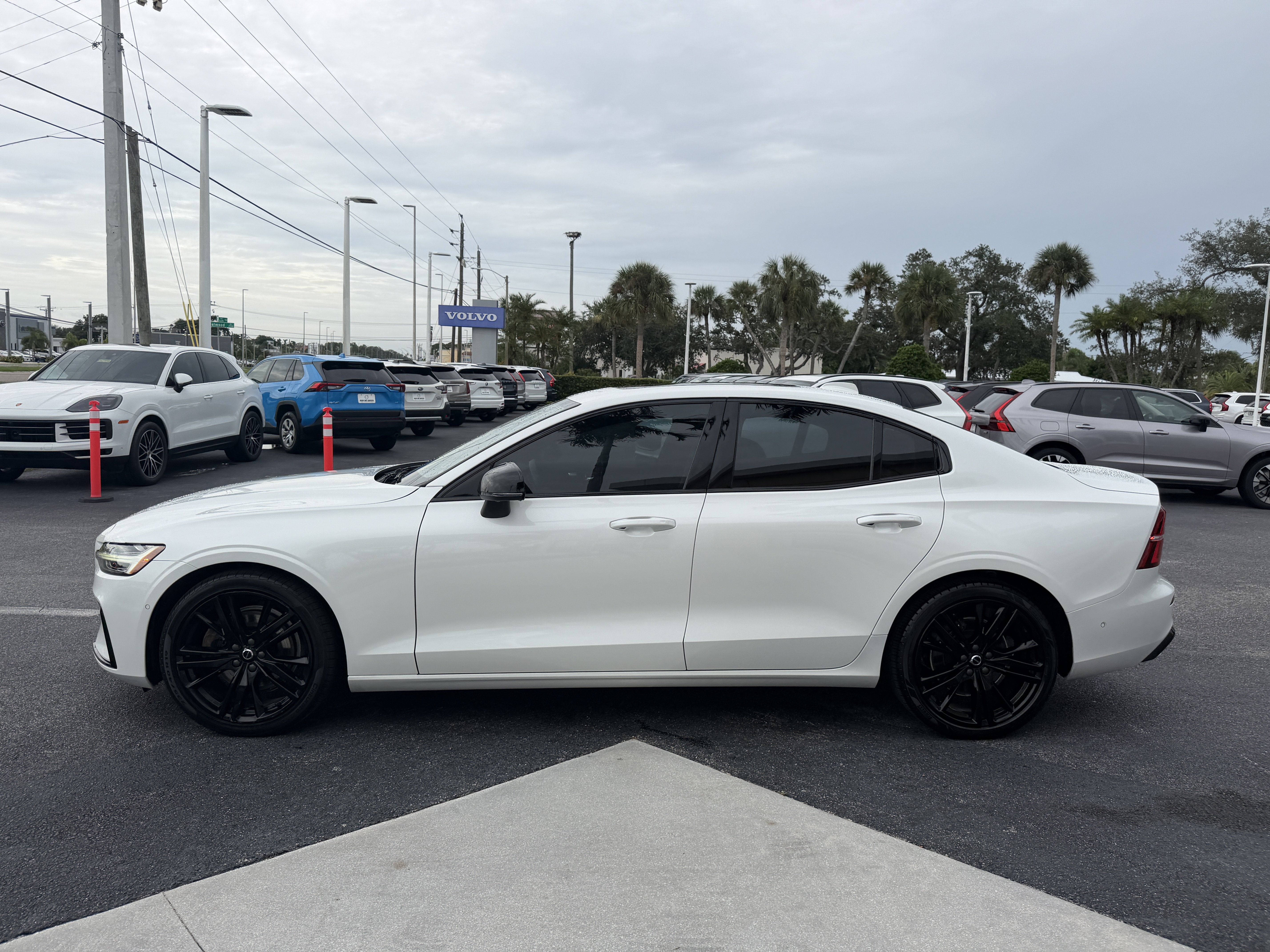 Certified 2024 Volvo S60 B5 Plus w/ Protection Package Premier FWD image 6