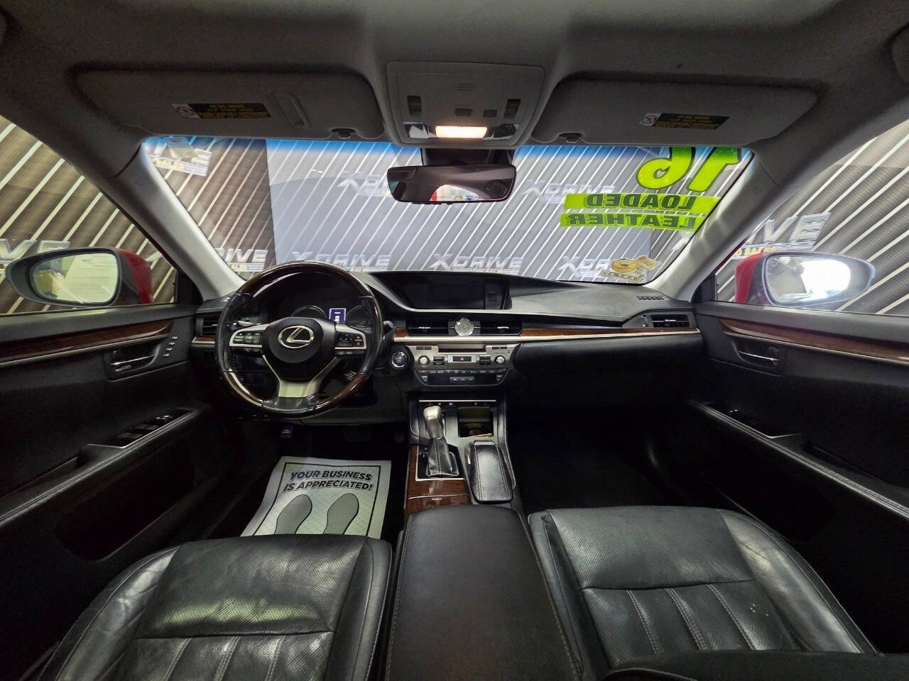 Used 2016 Lexus ES 350 w/ Luxury Package w/Wood Trim image 20