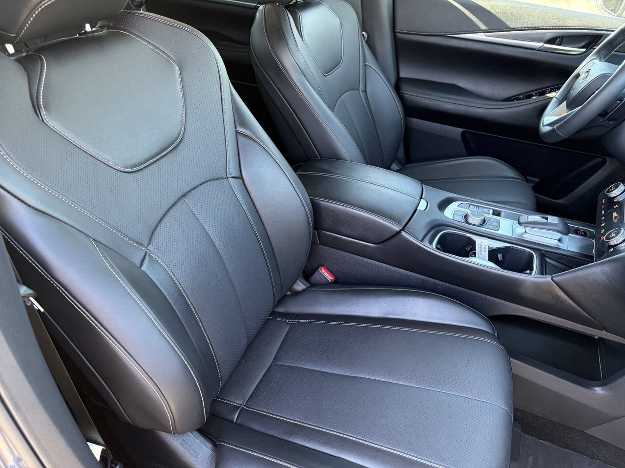 Certified 2026 INFINITI QX60 Luxe w/ Cargo Package FWD image 11