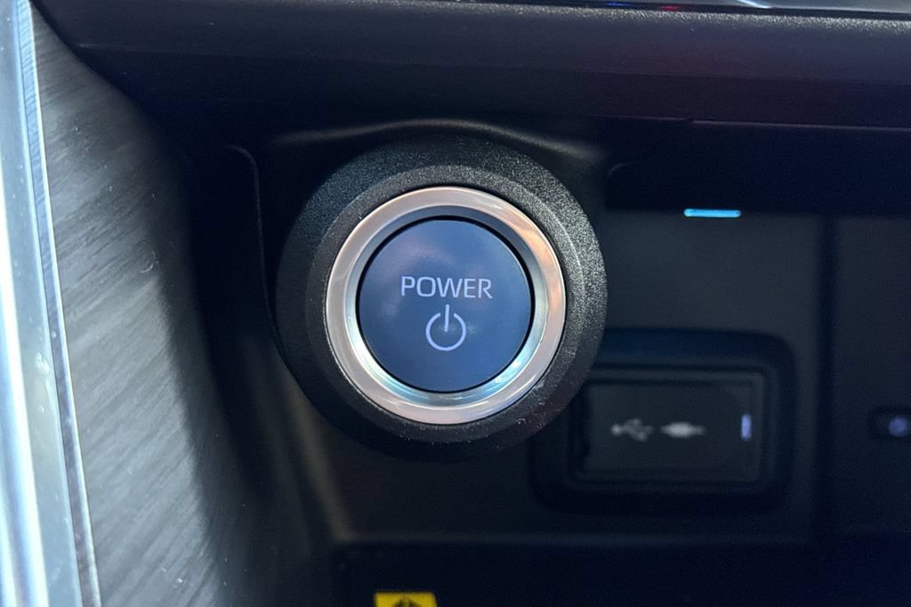 Certified 2022 Toyota Venza XLE AWD/4WD image 21