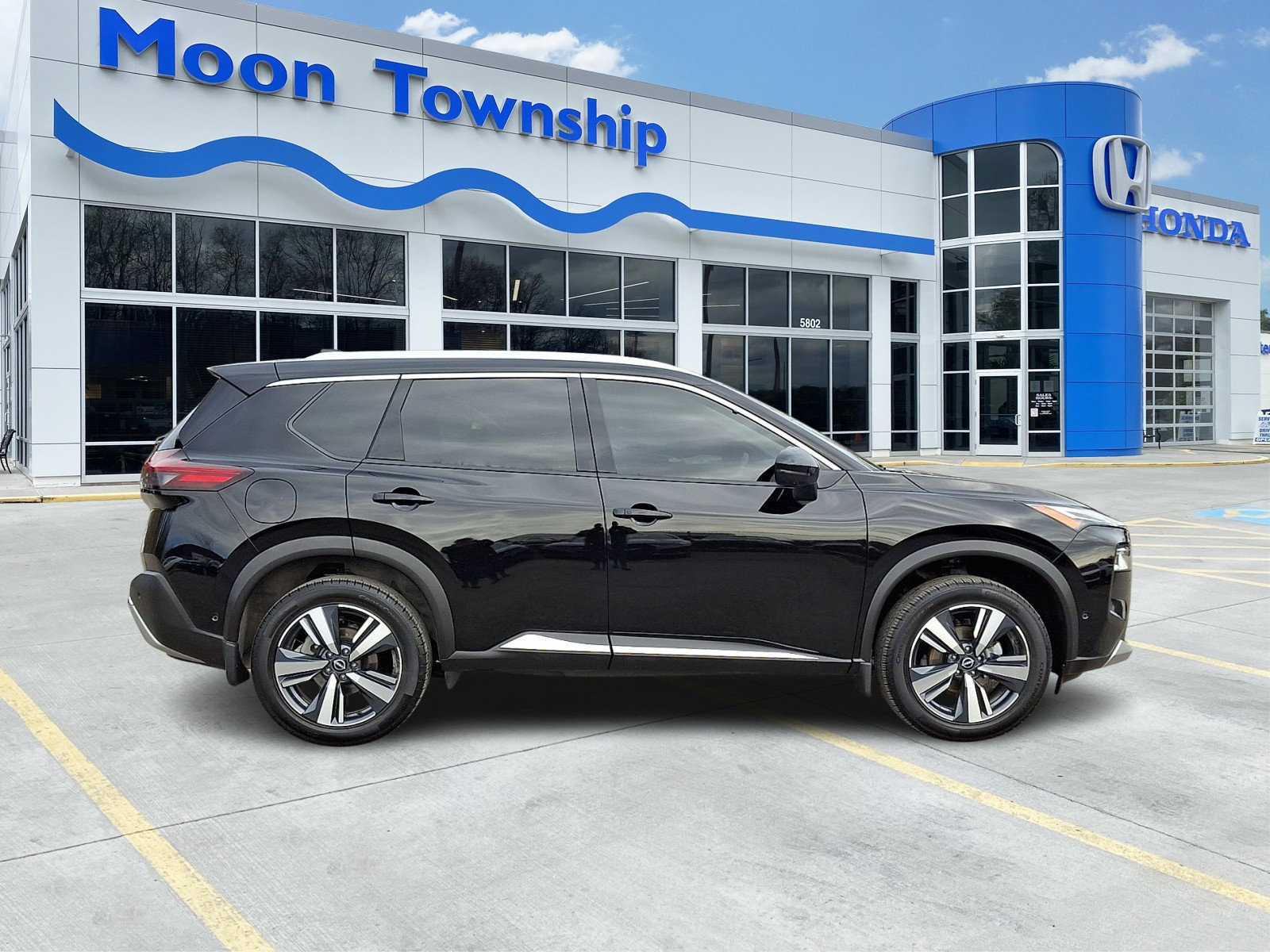 Used 2023 Nissan Rogue Platinum w/ Platinum Premium Package image 7