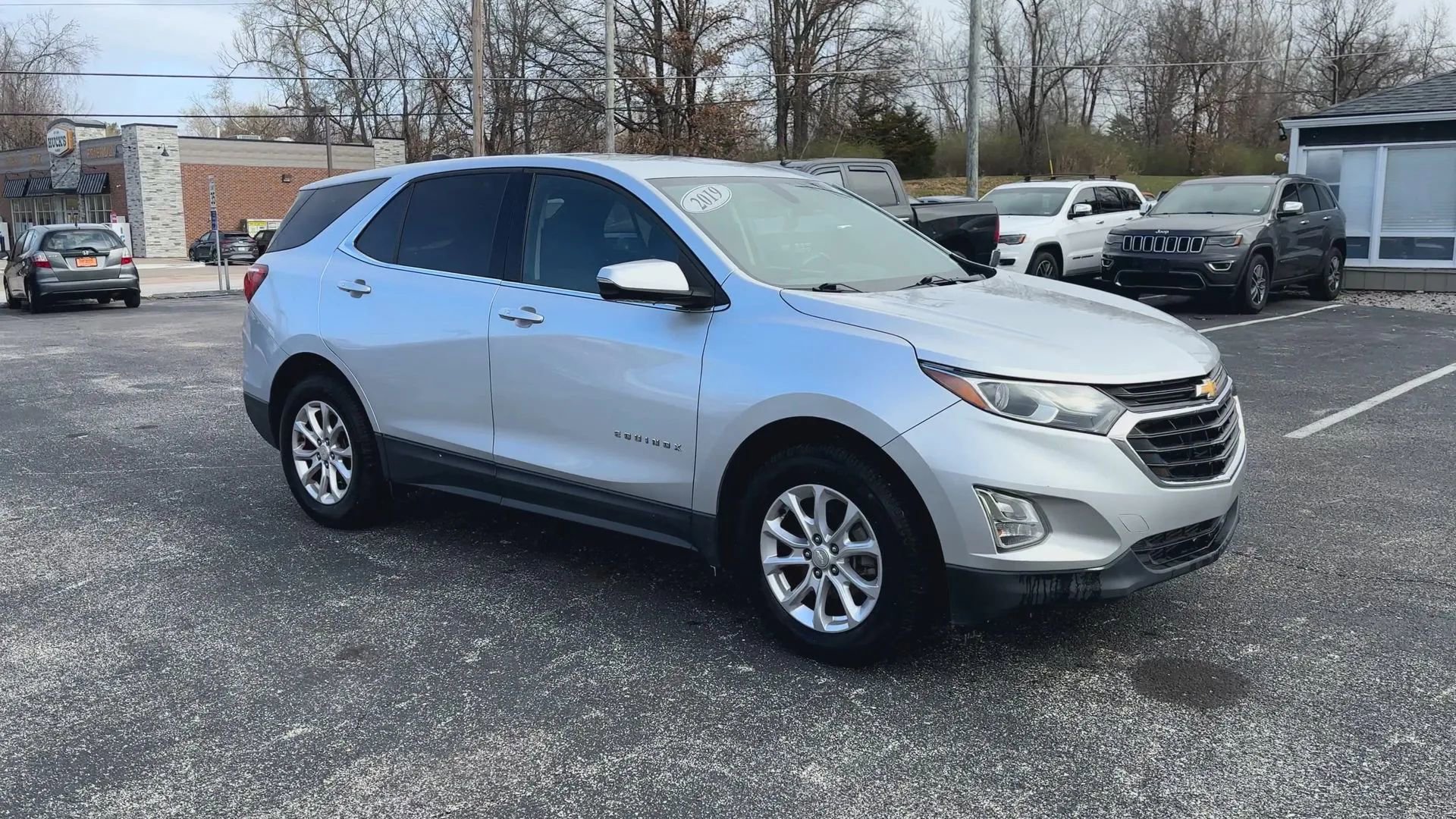 Used 2019 Chevrolet Equinox LT AWD/4WD image 2