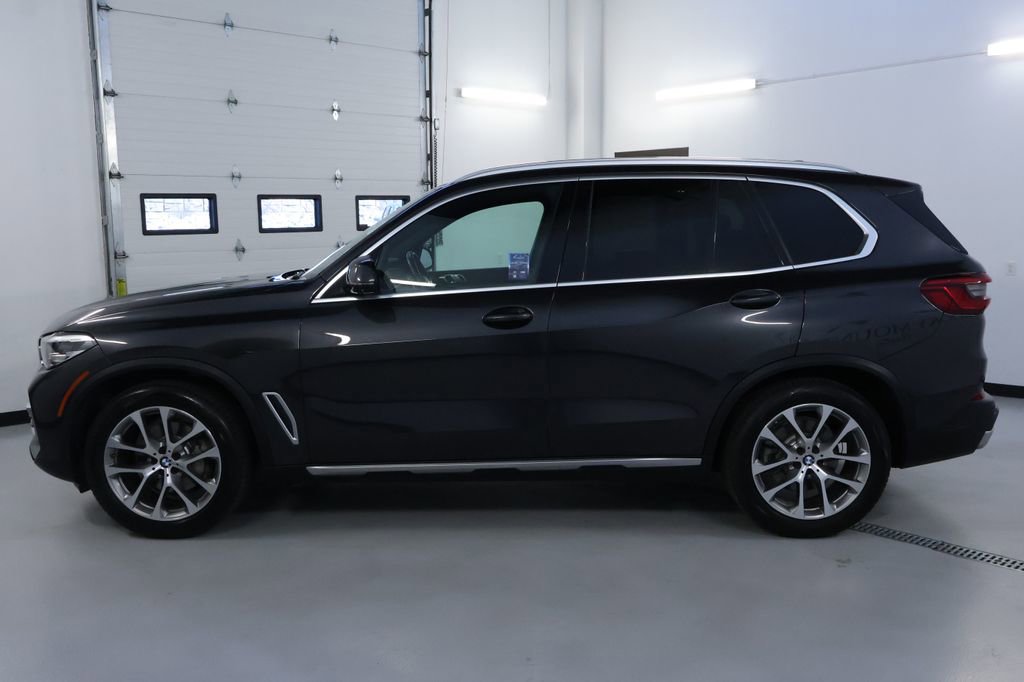 Used 2019 BMW X5 xDrive40i w/ Premium Package 2 image 4