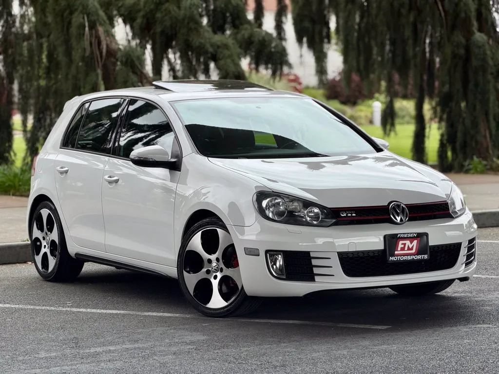 Used 2011 Volkswagen GTI 4-Door FWD image 2