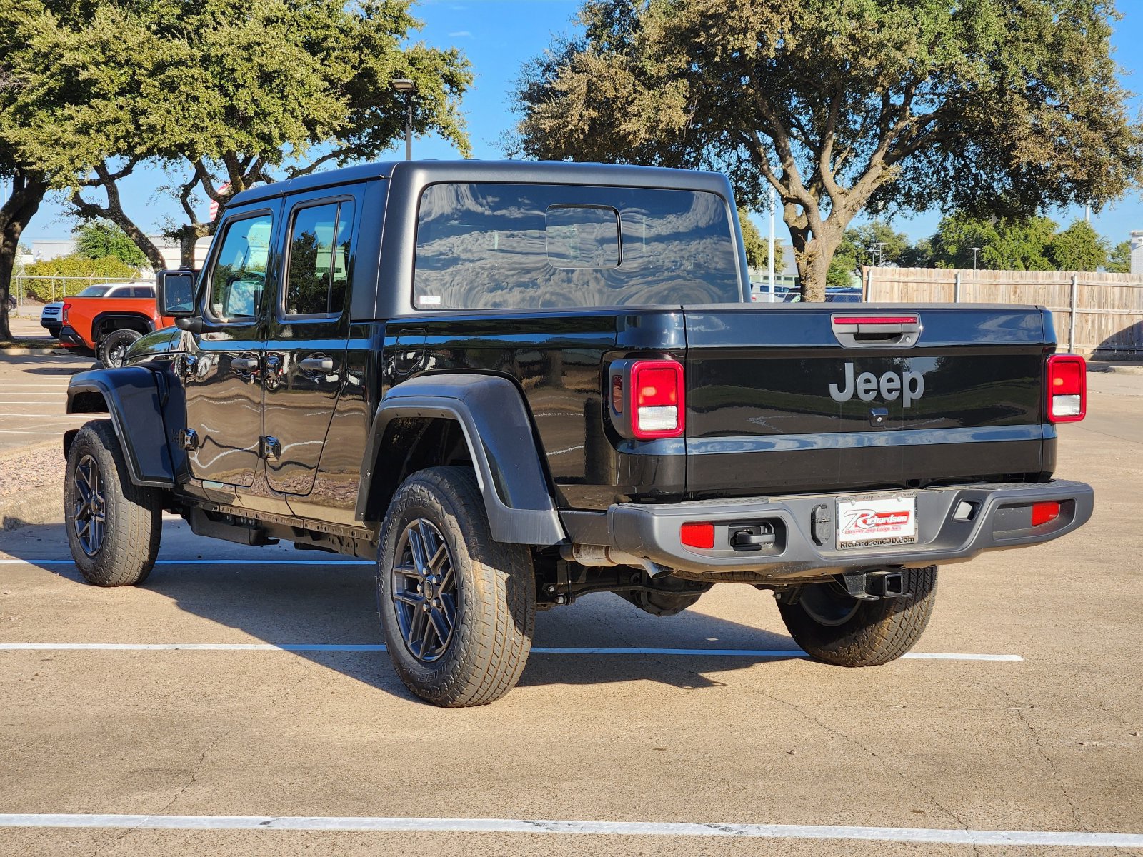 New 2026 Jeep Gladiator Sport AWD/4WD image 4