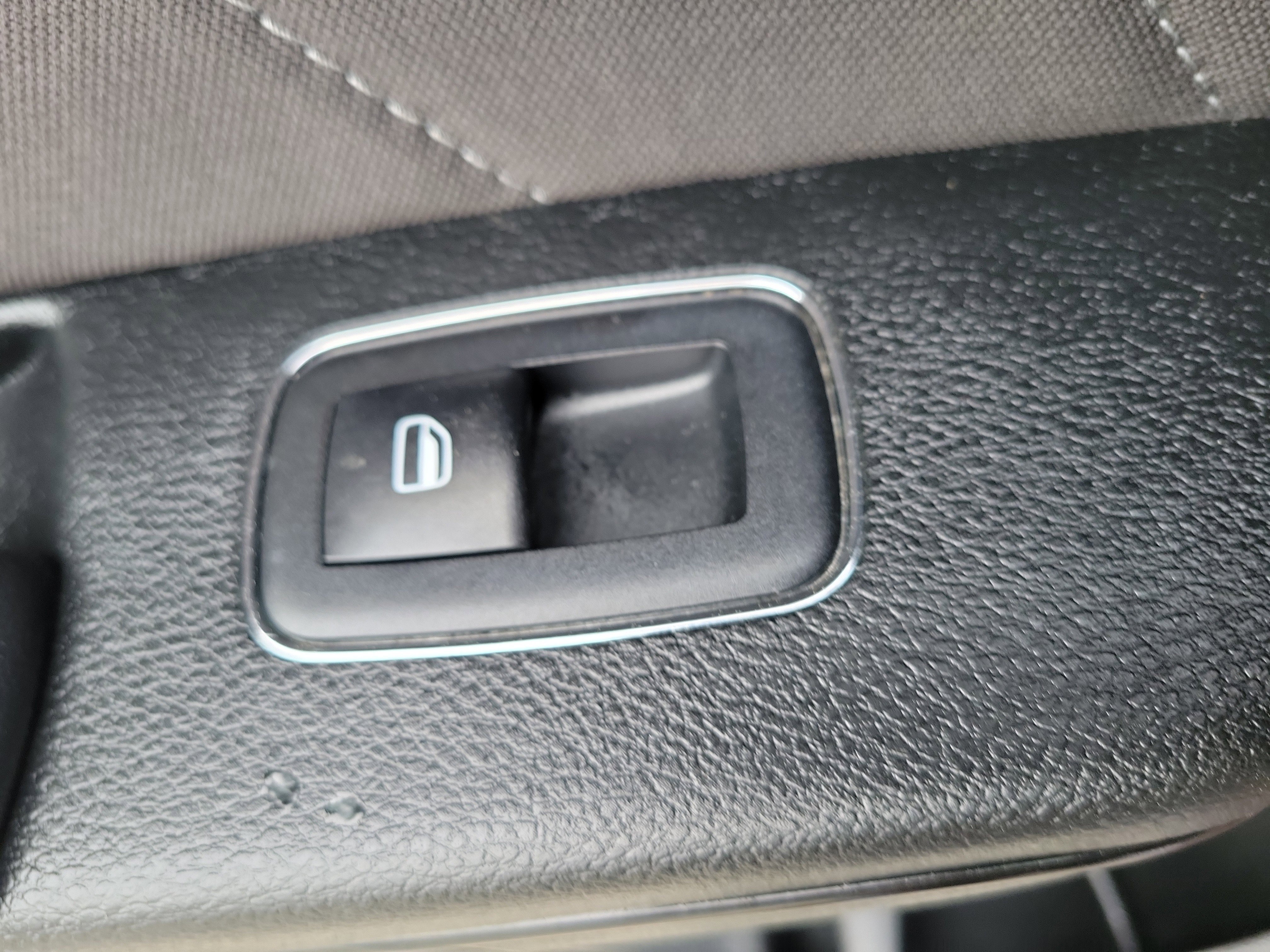 Used 2022 Dodge Charger SXT w/ Blacktop Package image 14