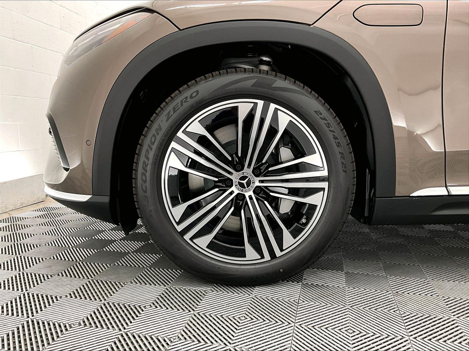 New 2026 Mercedes-Benz EQS 400 4MATIC SUV image 10