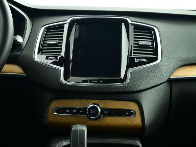 Used 2023 Volvo XC90 B6 Plus w/ Protection Package image 38