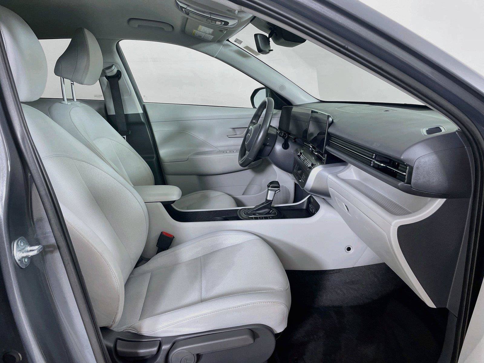 Used 2025 Hyundai Kona SEL AWD/4WD image 25