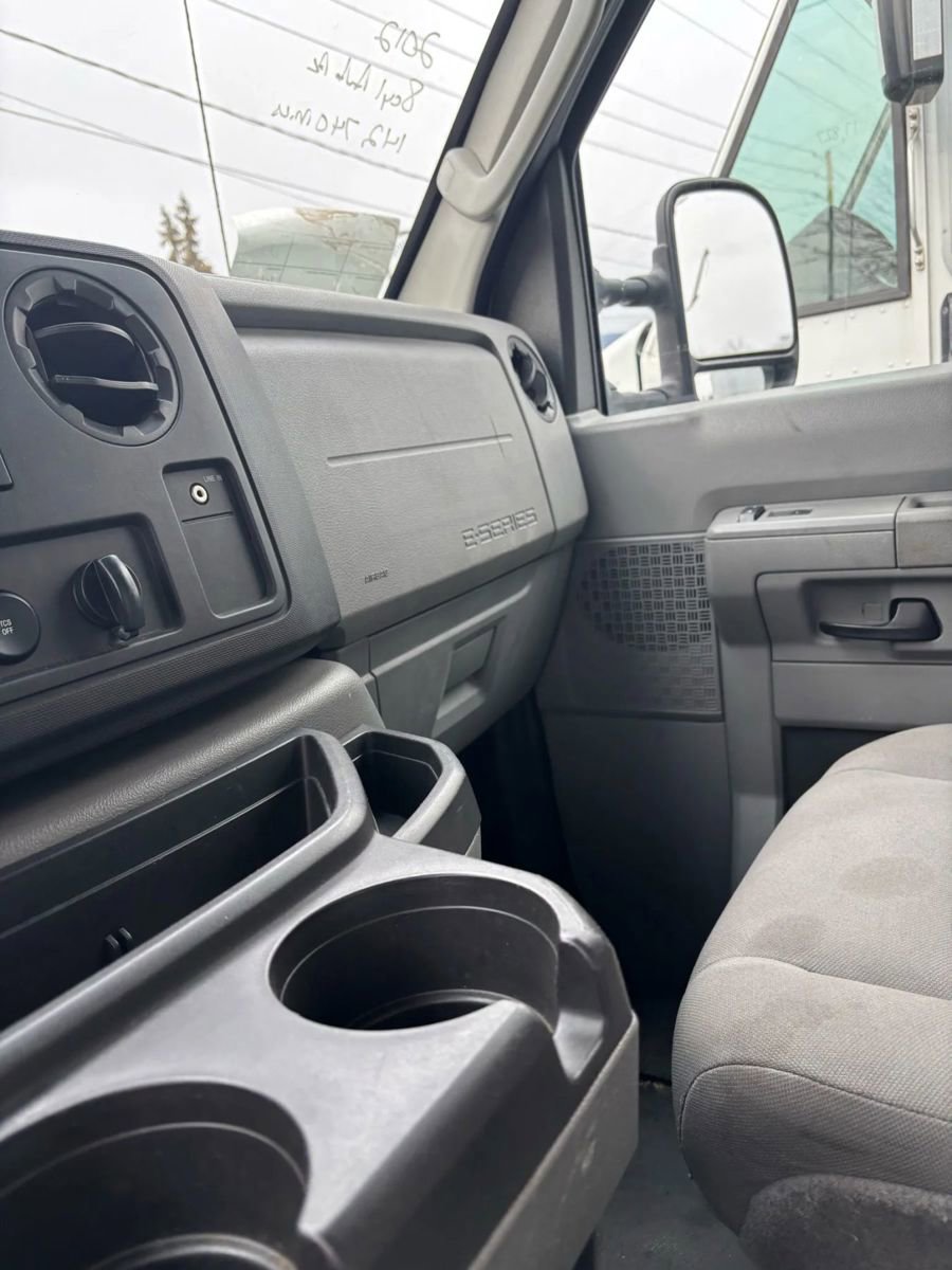 Used 2012 Ford E-350 and Econoline 350 Super Duty w/ PWR Locks & Windows Group image 23