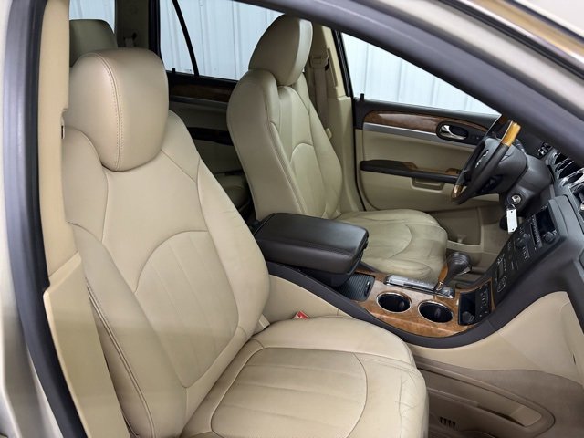 Used 2011 Buick Enclave CXL image 31