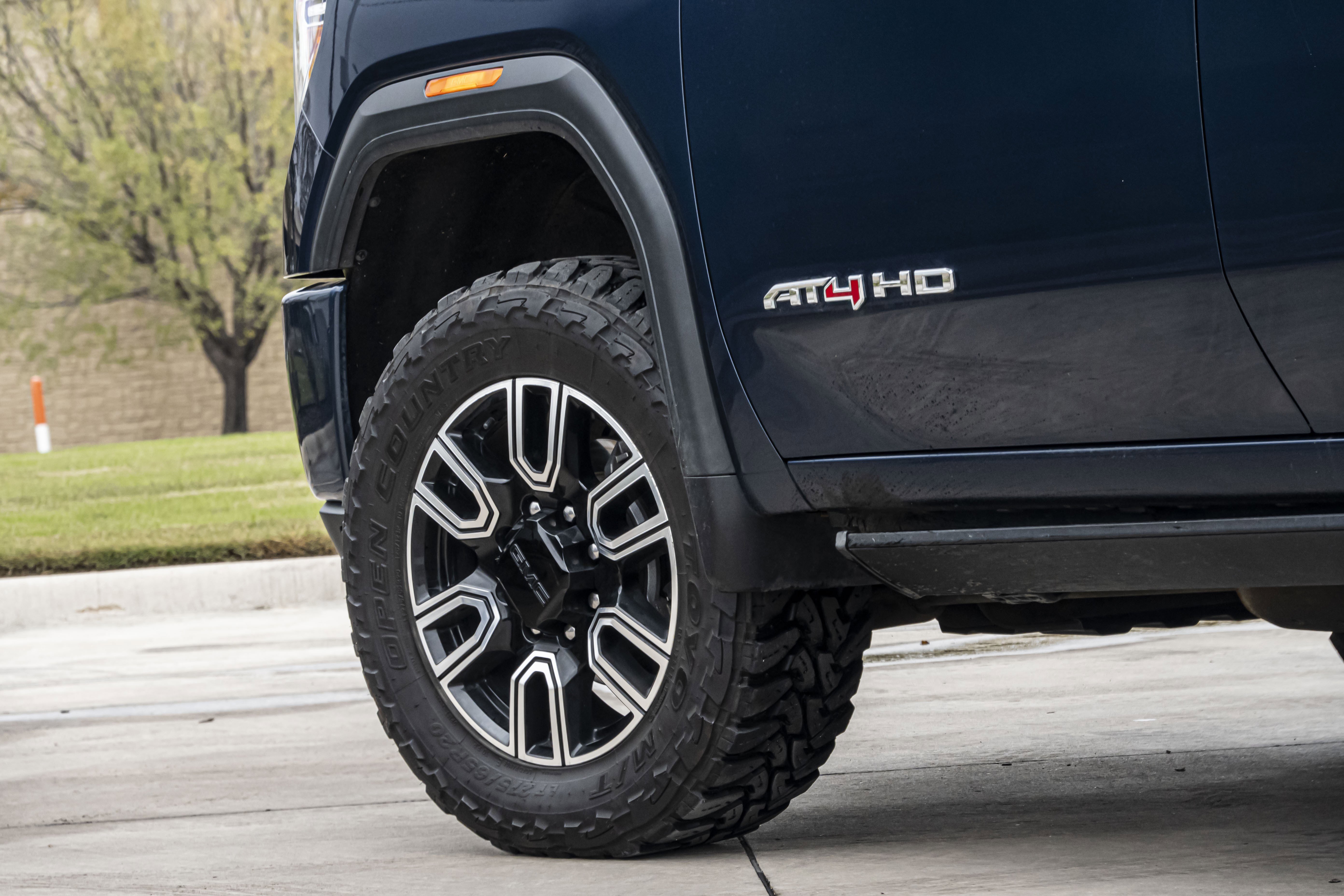 Used 2020 GMC Sierra 3500 AT4 w/ Technology Package image 39