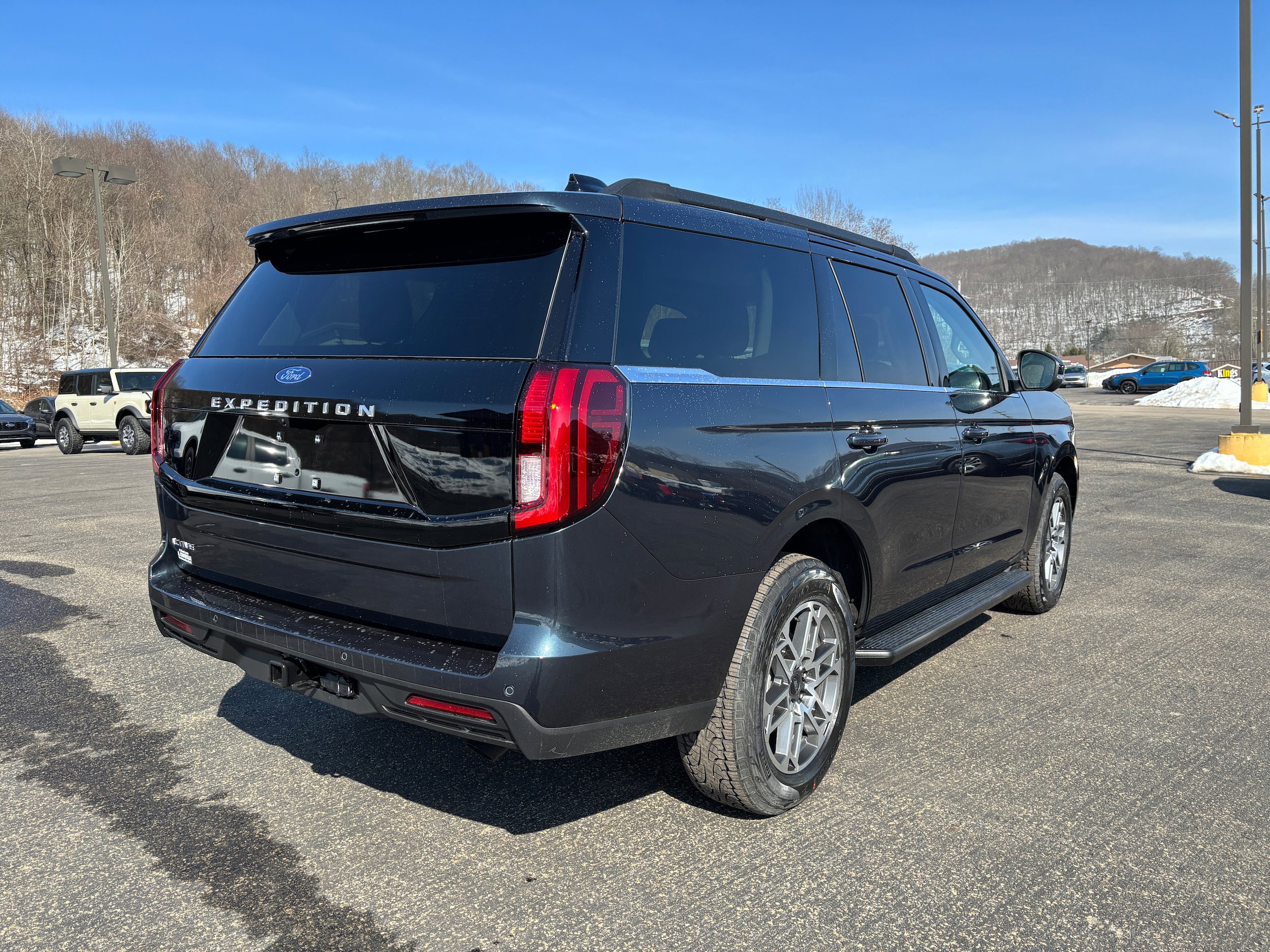 New 2026 Ford Expedition Active AWD/4WD image 4