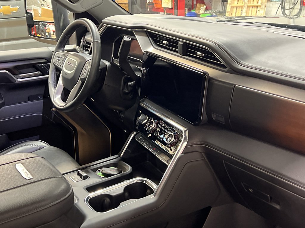 Used 2024 GMC Sierra 2500 Denali w/ Denali Reserve Package image 27