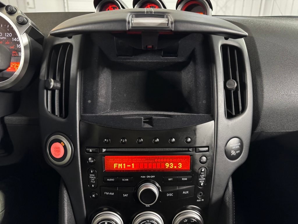 Used 2011 Nissan 370Z Touring w/ Sport Pkg RWD image 29