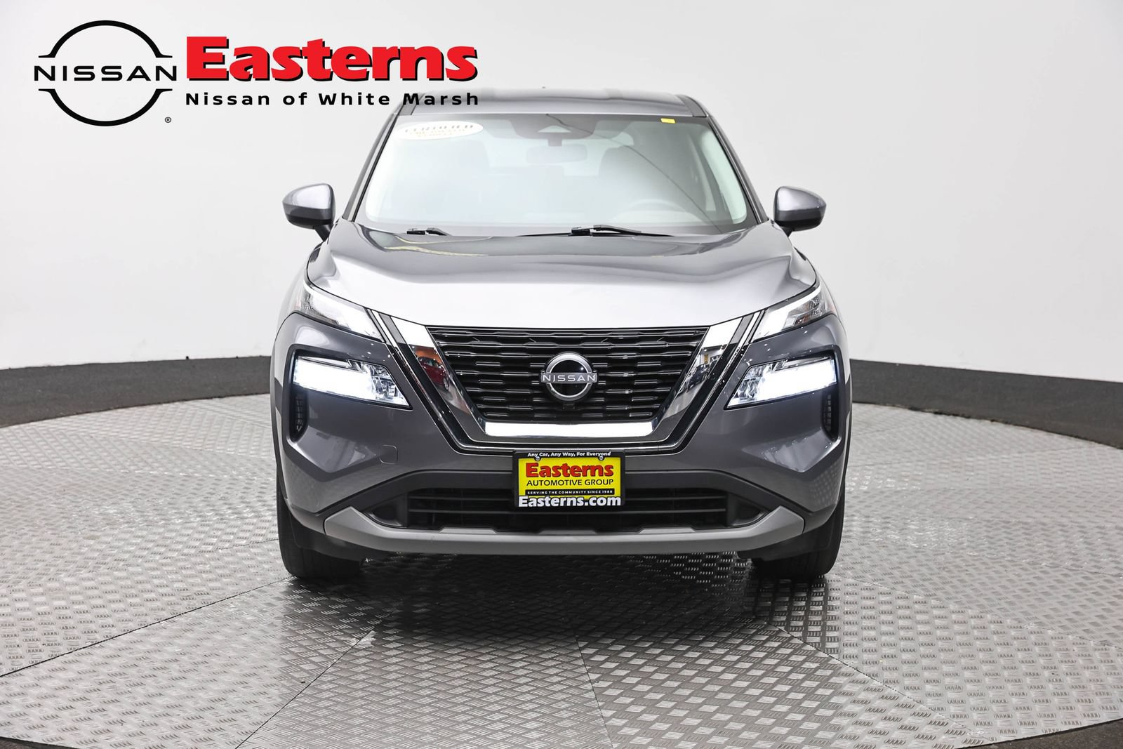 Used 2023 Nissan Rogue SV AWD/4WD image 2