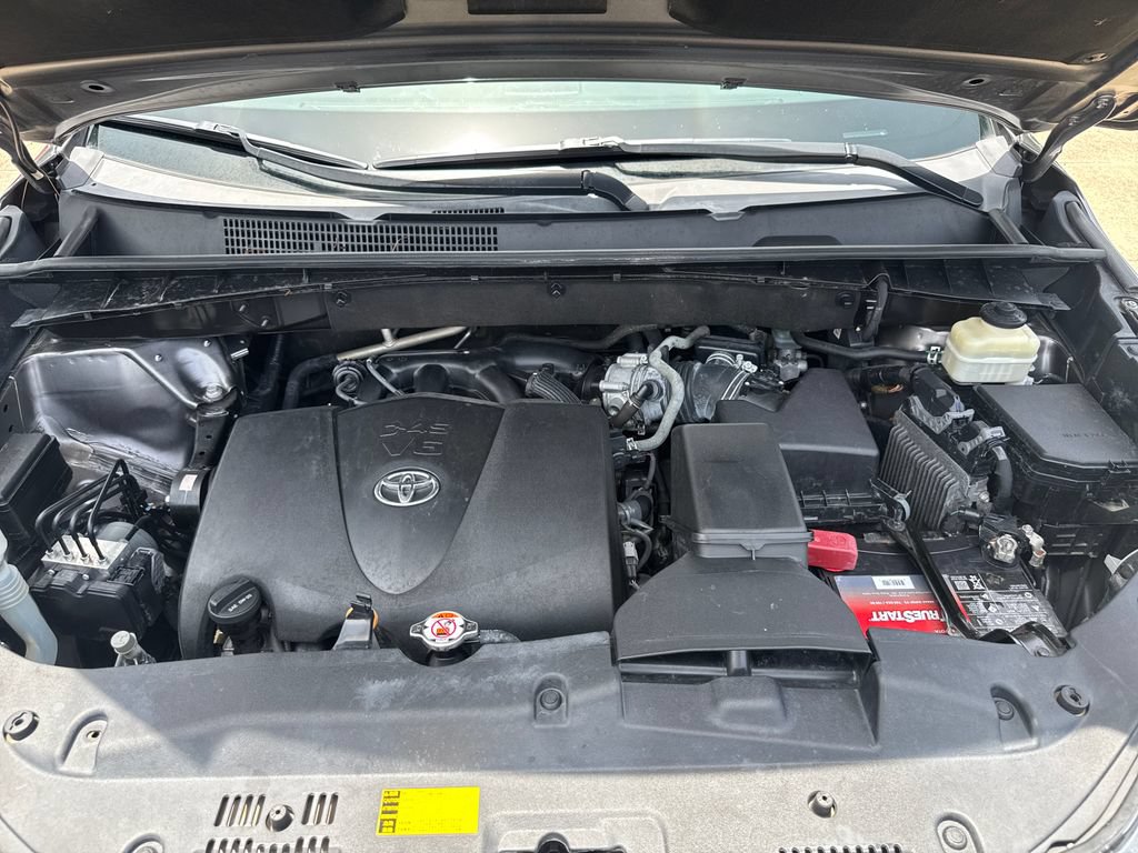 Used 2018 Toyota Highlander Limited FWD image 35