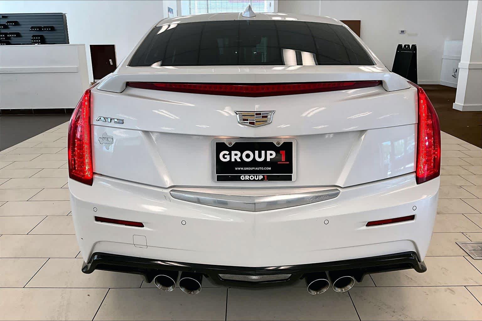 Used 2017 Cadillac ATS V w/ Luxury Package RWD image 9