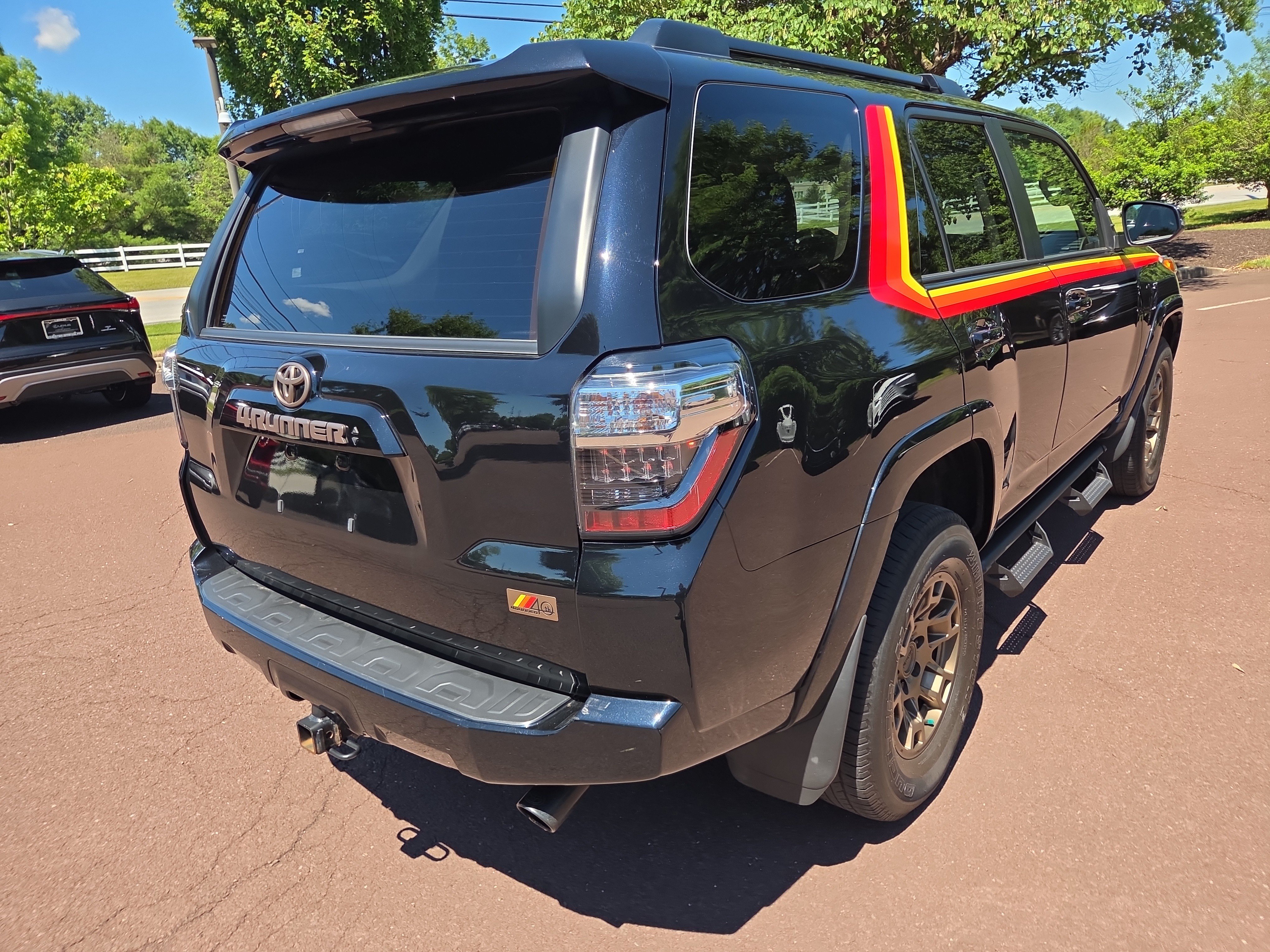Used 2023 Toyota 4Runner 40th Anniversary SE AWD/4WD image 3