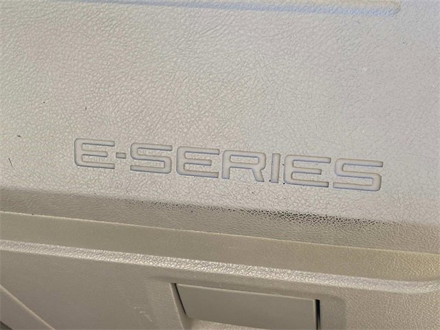 Used 2013 Ford E-350 and Econoline 350 XLT image 30