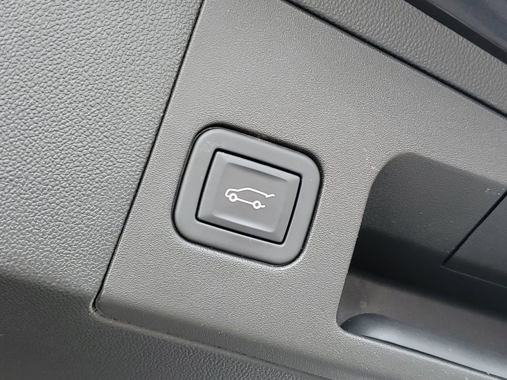 Used 2024 Cadillac XT5 Luxury w/ LPO, Floor Liner Package image 35