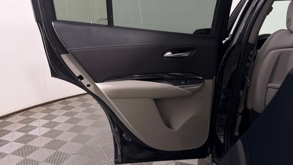Used 2019 Cadillac XT4 Luxury w/ Cold Weather Package FWD image 24