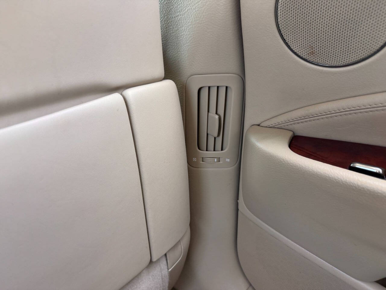 Used 2009 Lexus LS 460 RWD image 64
