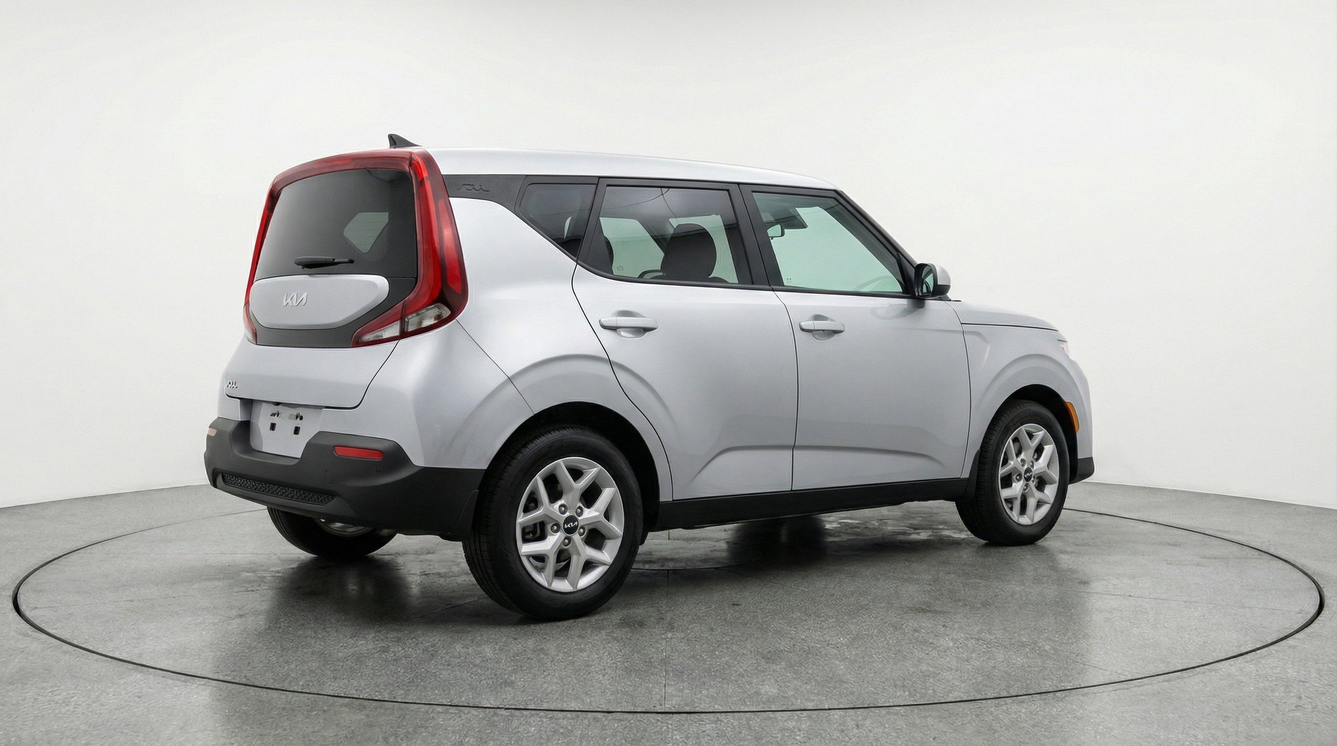 Used 2025 Kia Soul LX w/ LX Technology Package image 9