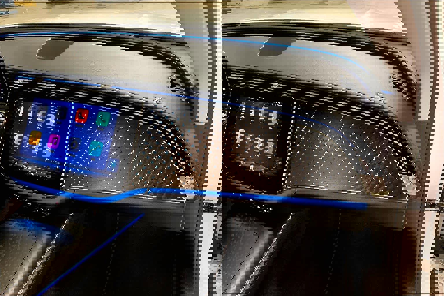 Used 2024 Mercedes-Benz E 350 4MATIC Sedan image 17