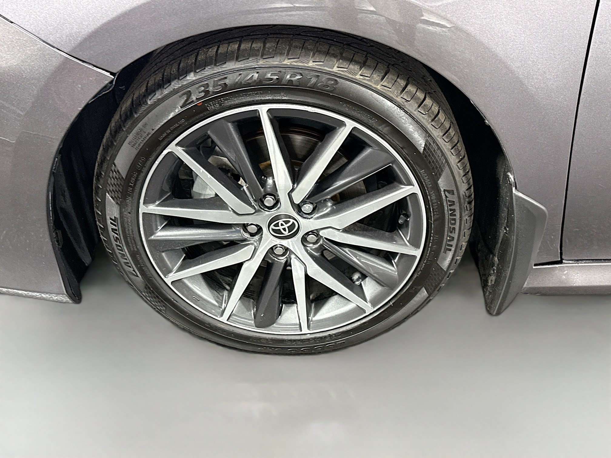 Used 2022 Toyota Camry XLE FWD image 38