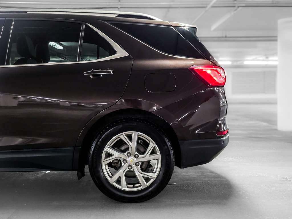 Used 2020 Chevrolet Equinox Premier FWD image 16