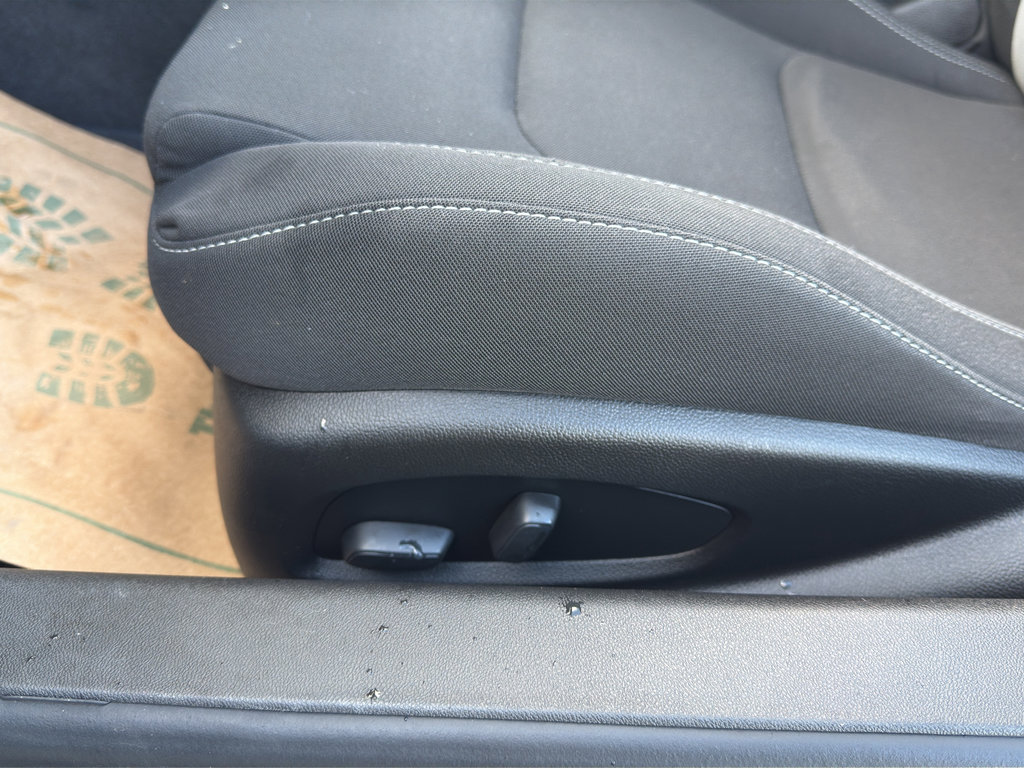 Used 2023 Chevrolet Camaro LT w/ RS Package image 18