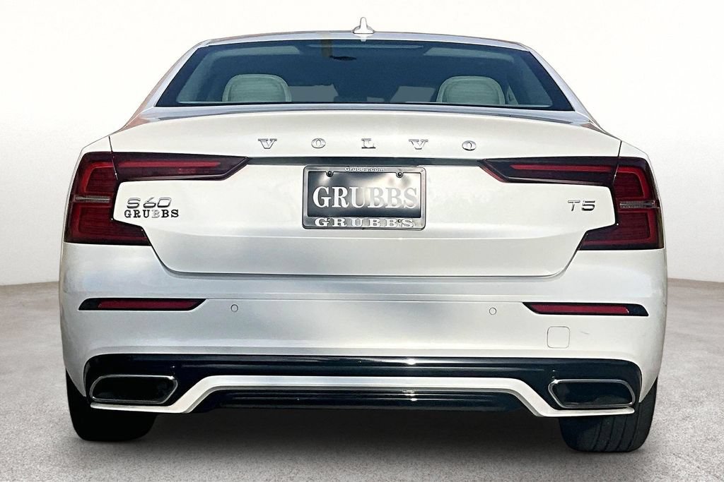 Used 2021 Volvo S60 T5 Momentum FWD image 5