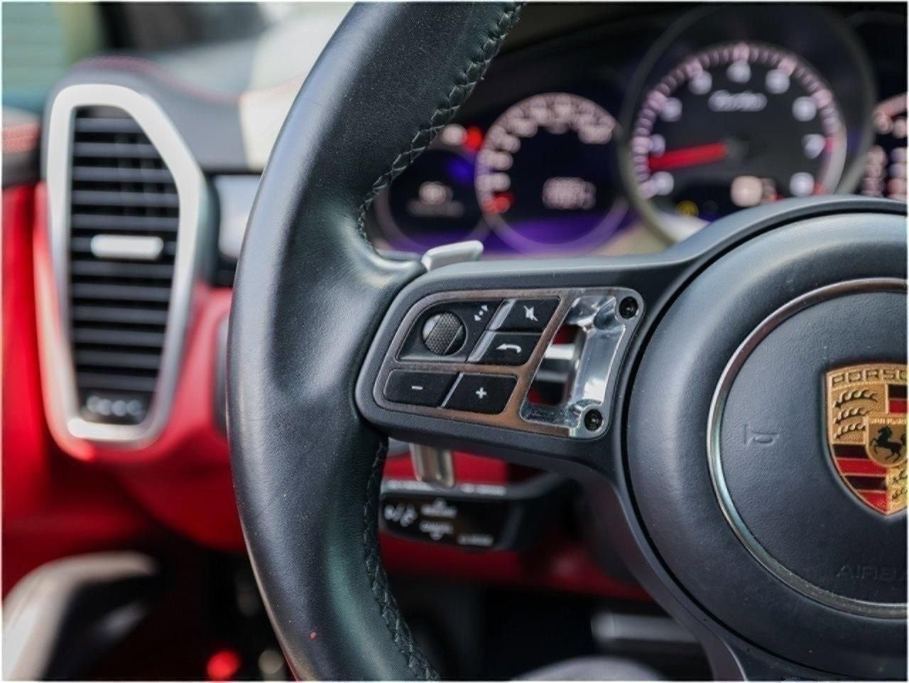 Certified 2022 Porsche Cayenne Turbo image 17