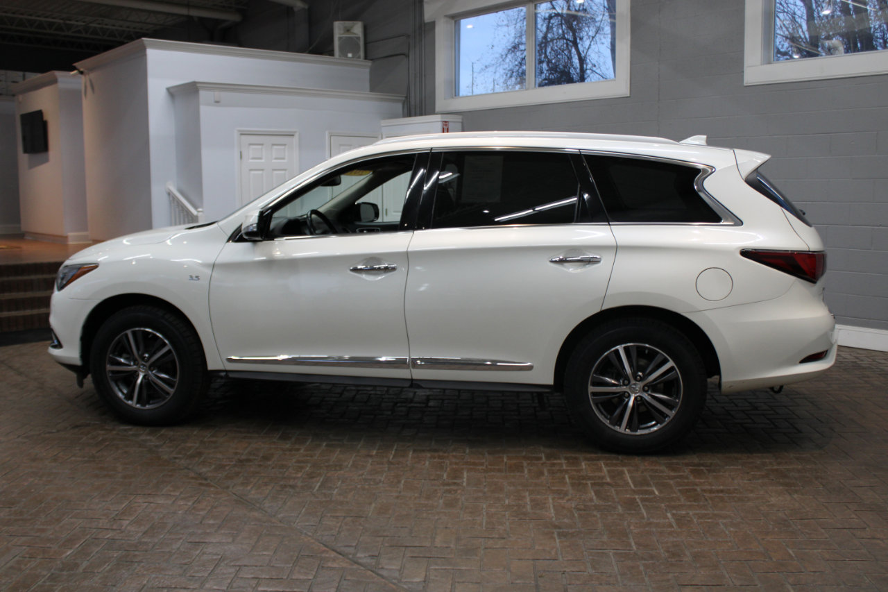 Used 2019 INFINITI QX60 Luxe w/ Essential Package image 4