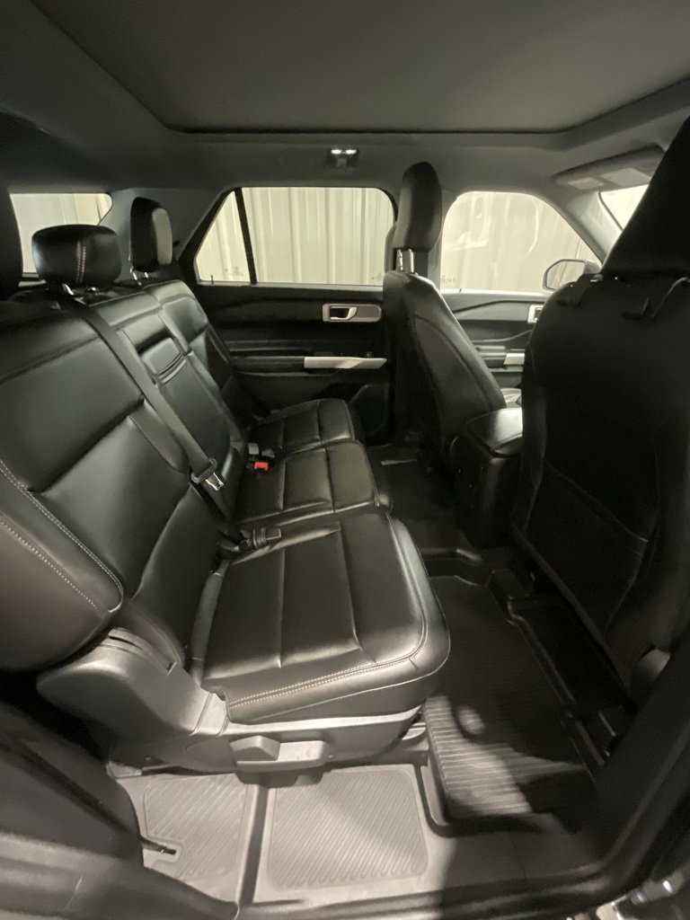 Used 2024 Ford Explorer XLT w/ Equipment Group 202A image 14