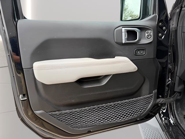 Used 2023 Jeep Gladiator Overland image 13