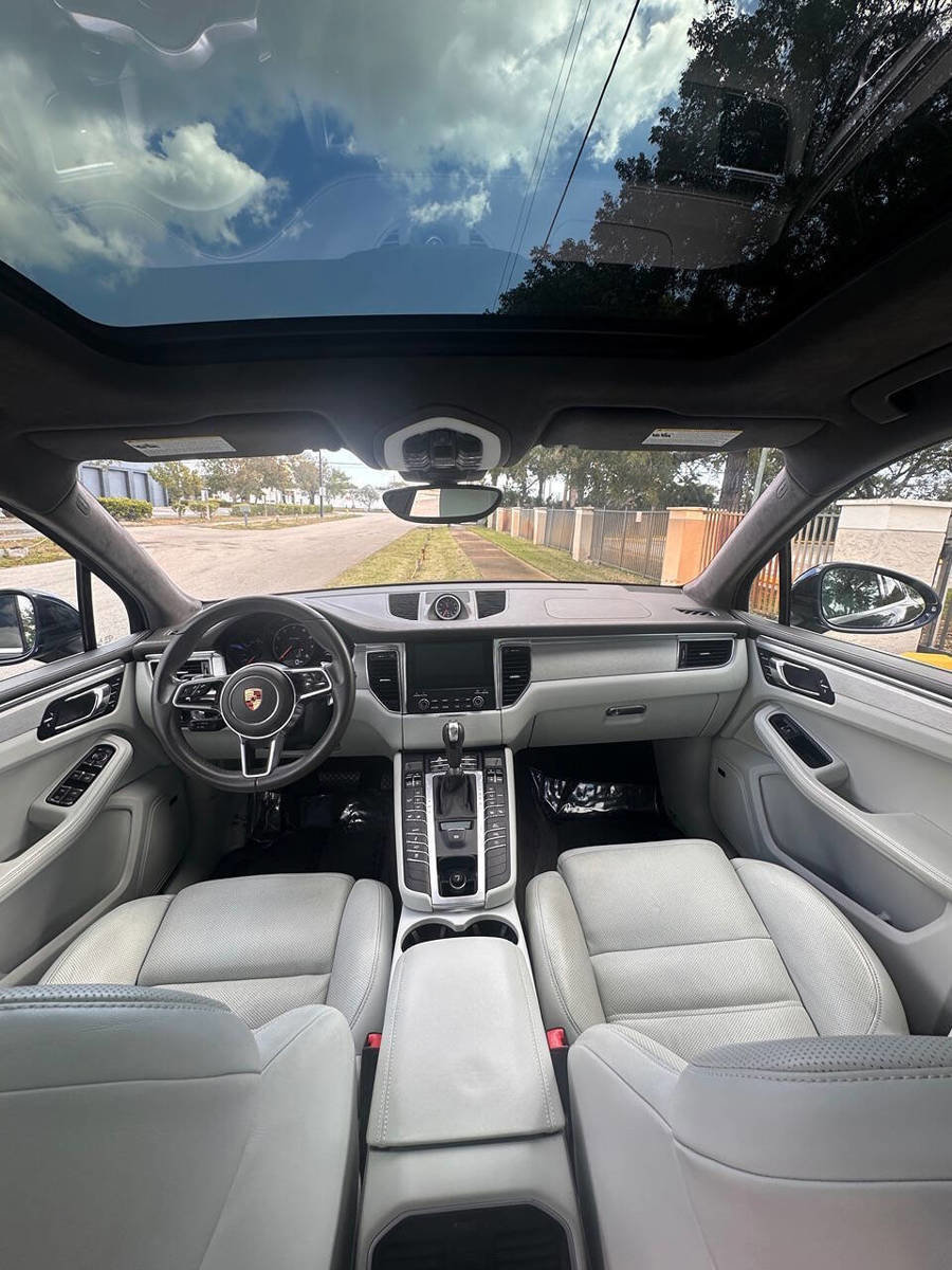 Used 2017 Porsche Macan Turbo image 5