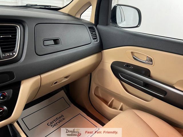 Used 2020 Kia Sedona LX image 31