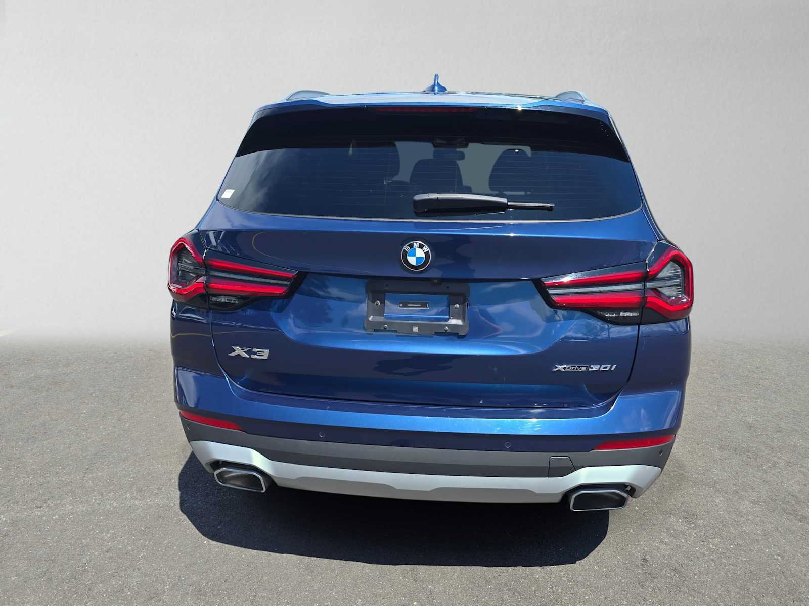Used 2024 BMW X3 xDrive30i AWD/4WD image 4