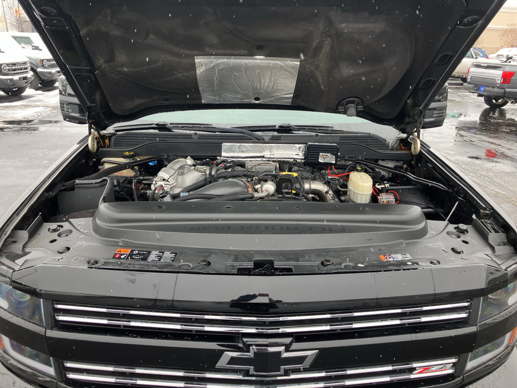 Used 2018 Chevrolet Silverado 2500 LTZ image 38