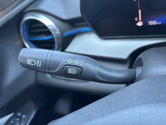Used 2025 Chevrolet Trax LT FWD image 22