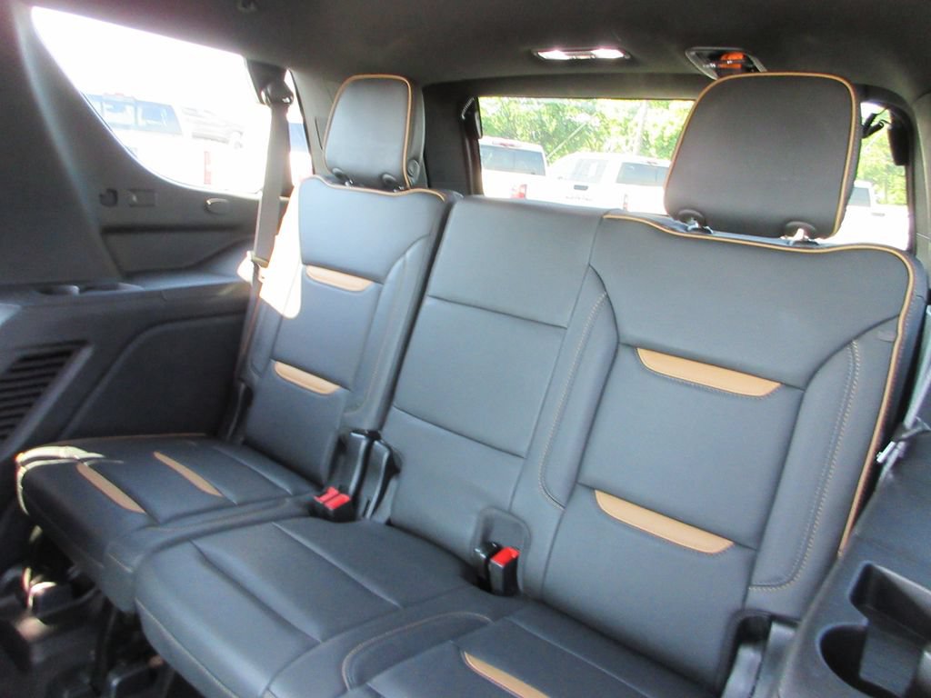 Certified 2023 GMC Yukon AT4 w/ AT4 Premium Package AWD/4WD image 25
