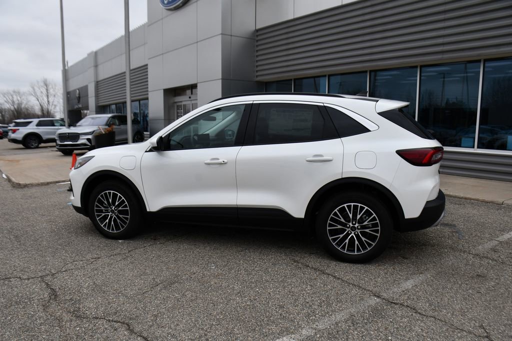 New 2024 Ford Escape SE FWD image 3