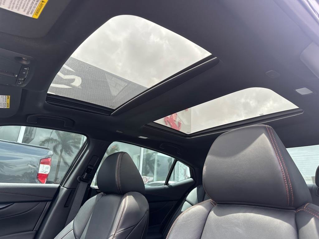 Used 2023 Nissan Maxima SR w/ Sport Mat Group FWD image 12