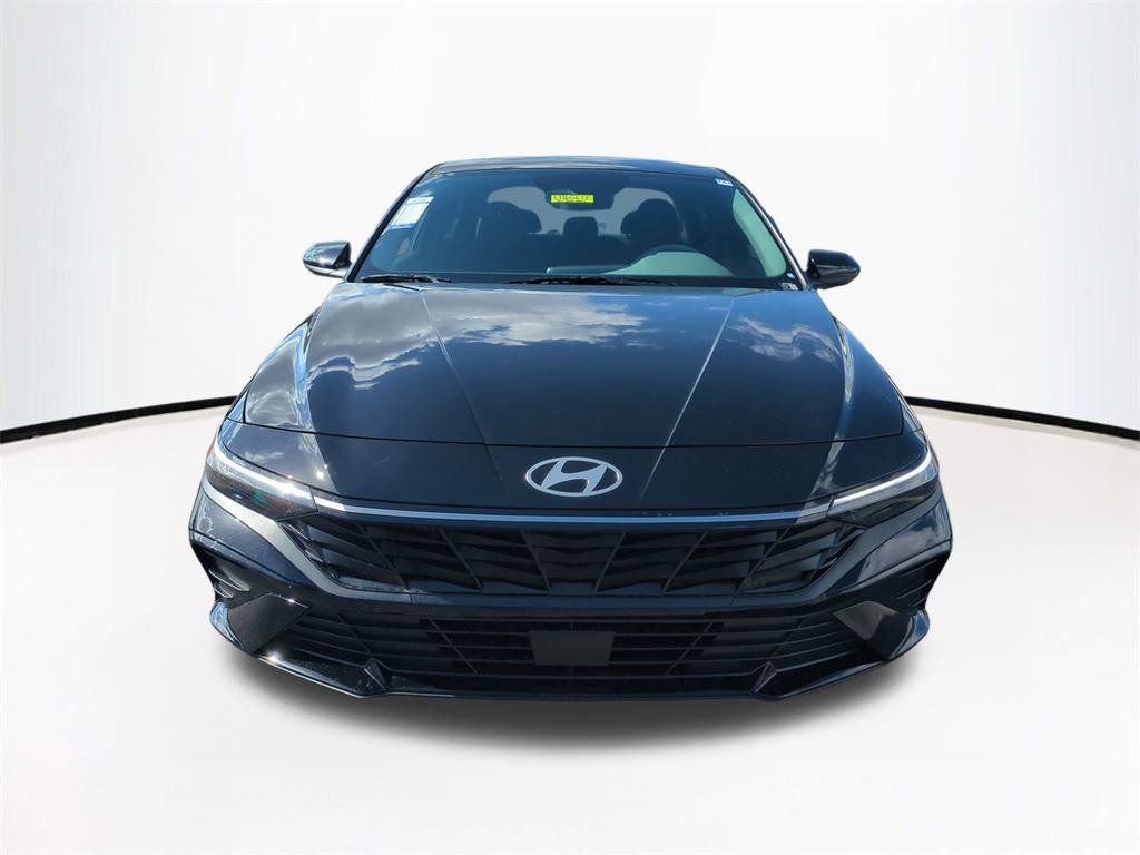New 2026 Hyundai Elantra SEL Sport image 3