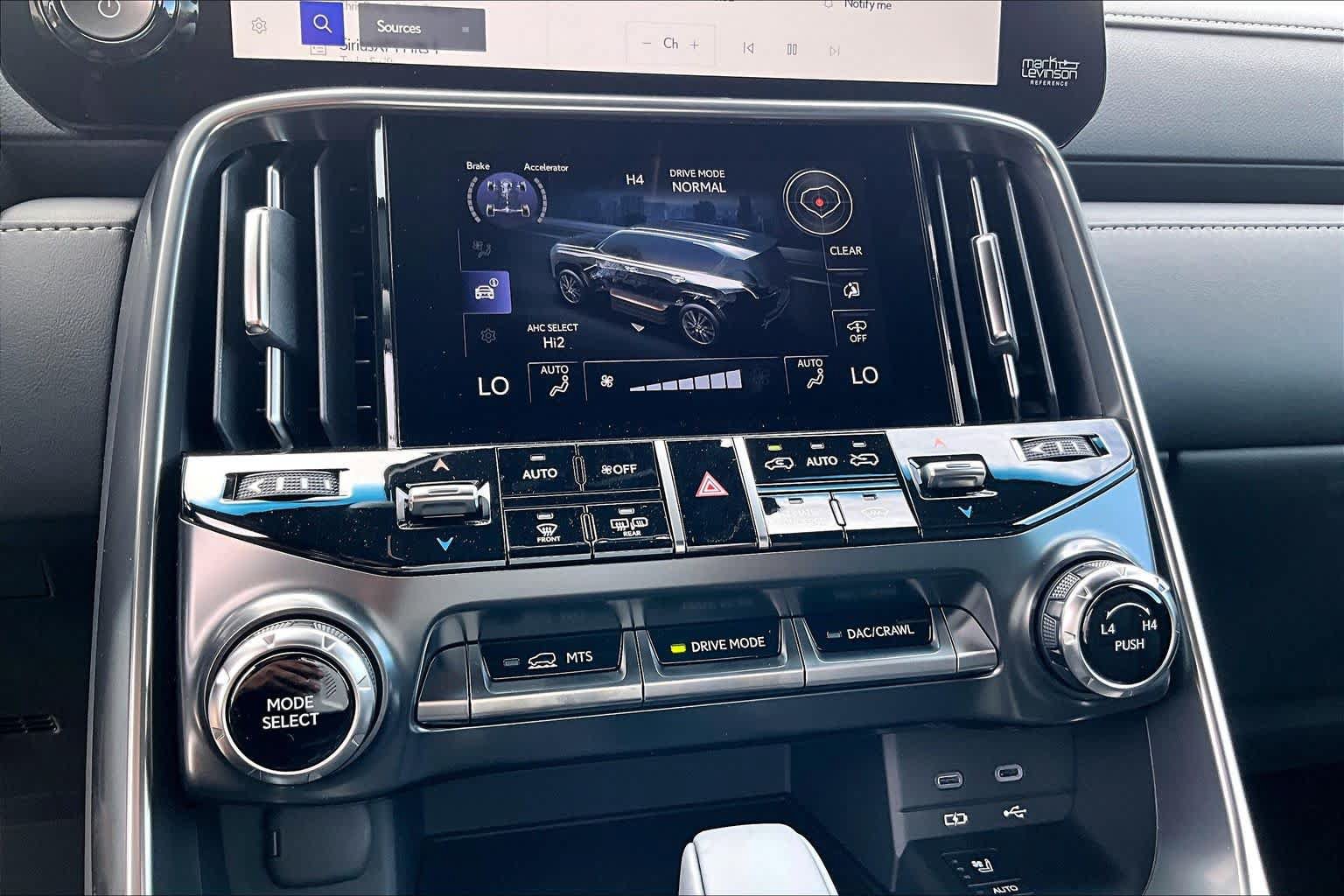 New 2026 Lexus LX 700h Luxury AWD/4WD image 13
